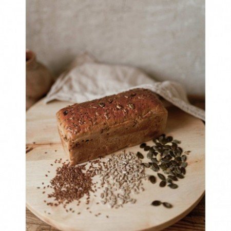 CHLEB ŻYTNI NA ZAKWASIE ŻYTNIM BIO MIX ZIAREN (DYNIA, SŁONECZNIK, SIEMIĘ LNIANE) – 1 kg - AGA BAGIETKA