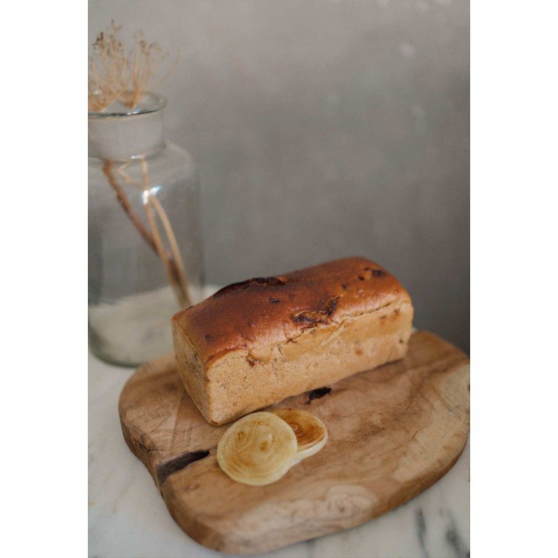 CHLEB ŻYTNI Z PRAŻONĄ CEBULKĄ – 1 kg - AGA BAGIETKA